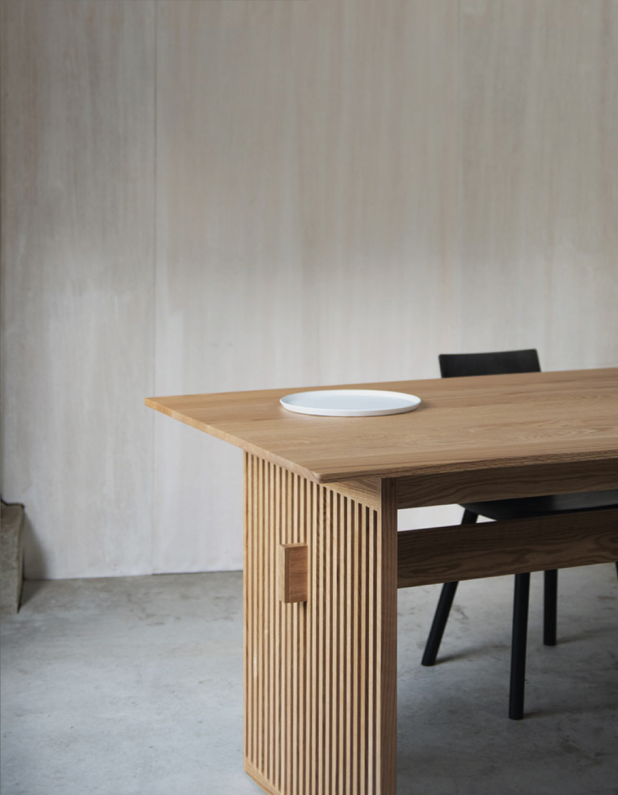 Lattice Dining Table. Ariake by Norm Architects - VENUSTAS